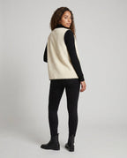 Women's knitted vest with contrasting seams and practical pockets - Chichicherry