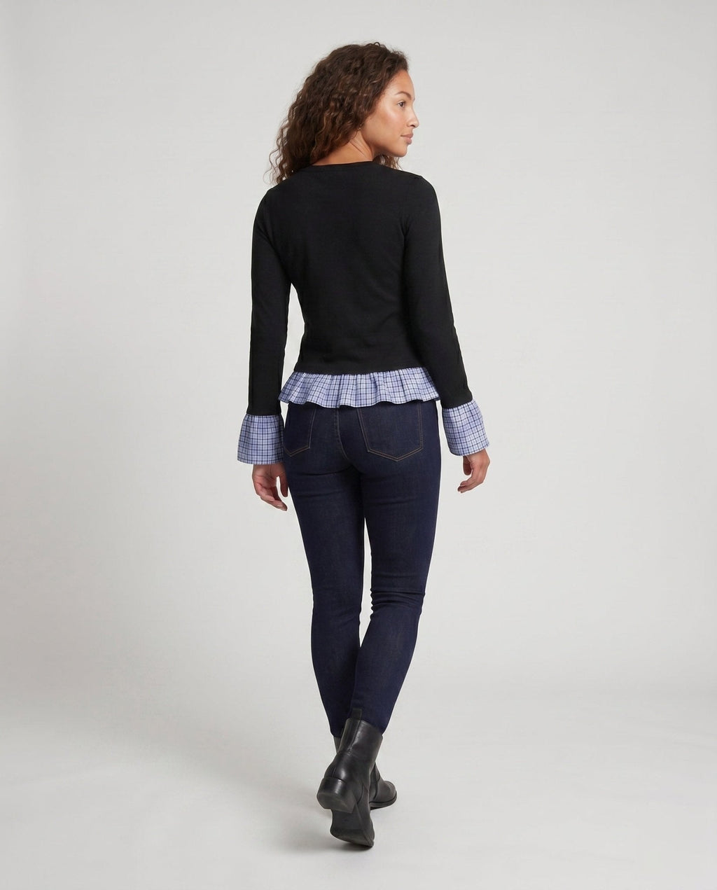 Women's long-sleeve shirt with playfully gathered ruffles and contrasting sleeves - Chichicherry