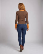 Women's long-sleeve shirt with textured collar and button placket - Chichicherry