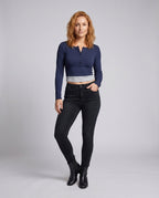Women's long-sleeved top with button placket and fitted cut - Chichicherry