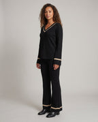 Women's stylish knit suit with wide leg and V-neck - Chichicherry